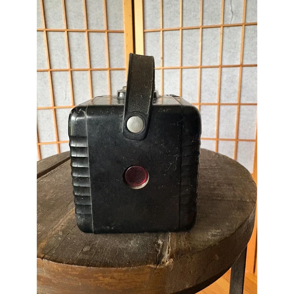 Vintage Kodak Brownie Hawkeye Flash Model Camera 620 Film Bakelite 1950s